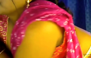 Hot desi glum young girl tries to show jugs with pleasure.