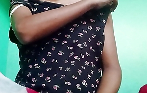 Desi main showing boobs