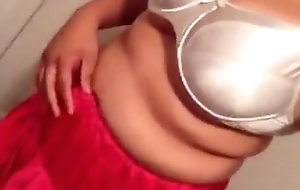 Simran Sexy Aunty Showing Their way Big Tits