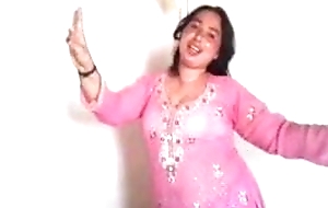 Pakistani shumaila dance in karachi conurbation