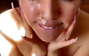 Sexy cumshot on this babes face