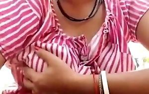 Desi village bhabhi showing boobs