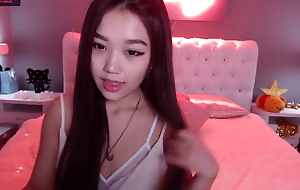 Sweet Asian webcam girl