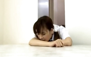 japanese_schoolgirl_trapped_on_elevator_3